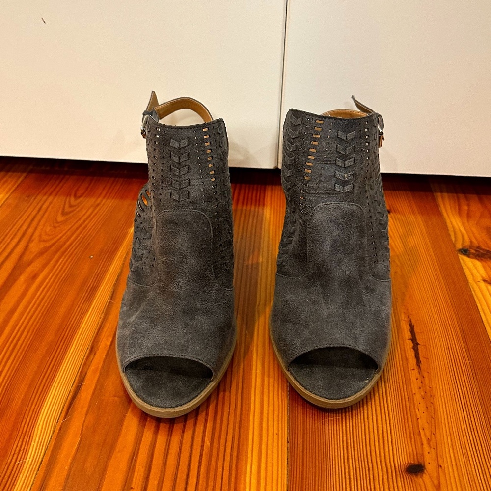 Grey Qupid open toed heels size 10